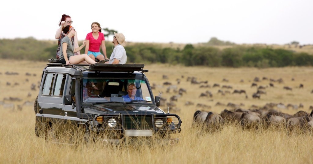 big 5, "luxury safari Kenya", "Kenya safari and beach"Masai Mara flying Safari